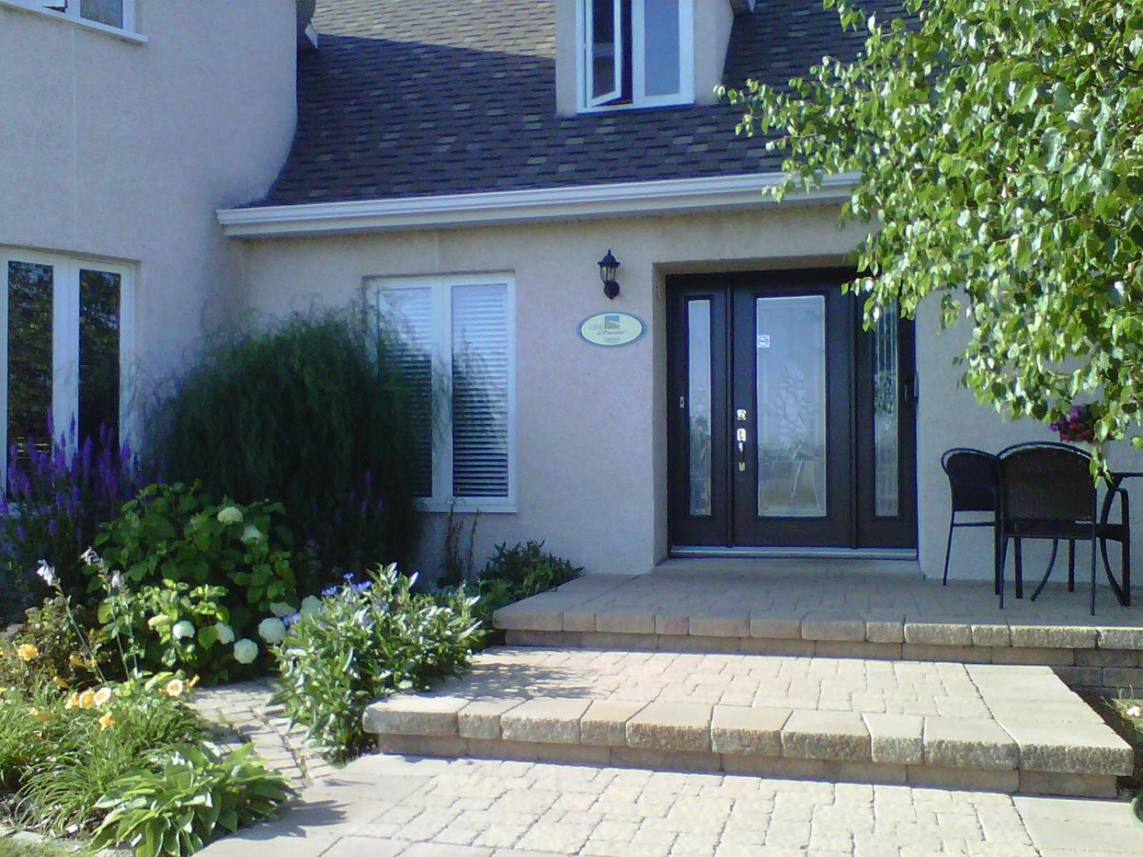 Gite Du Chateau Hotel Chute-aux-Outardes Exterior photo